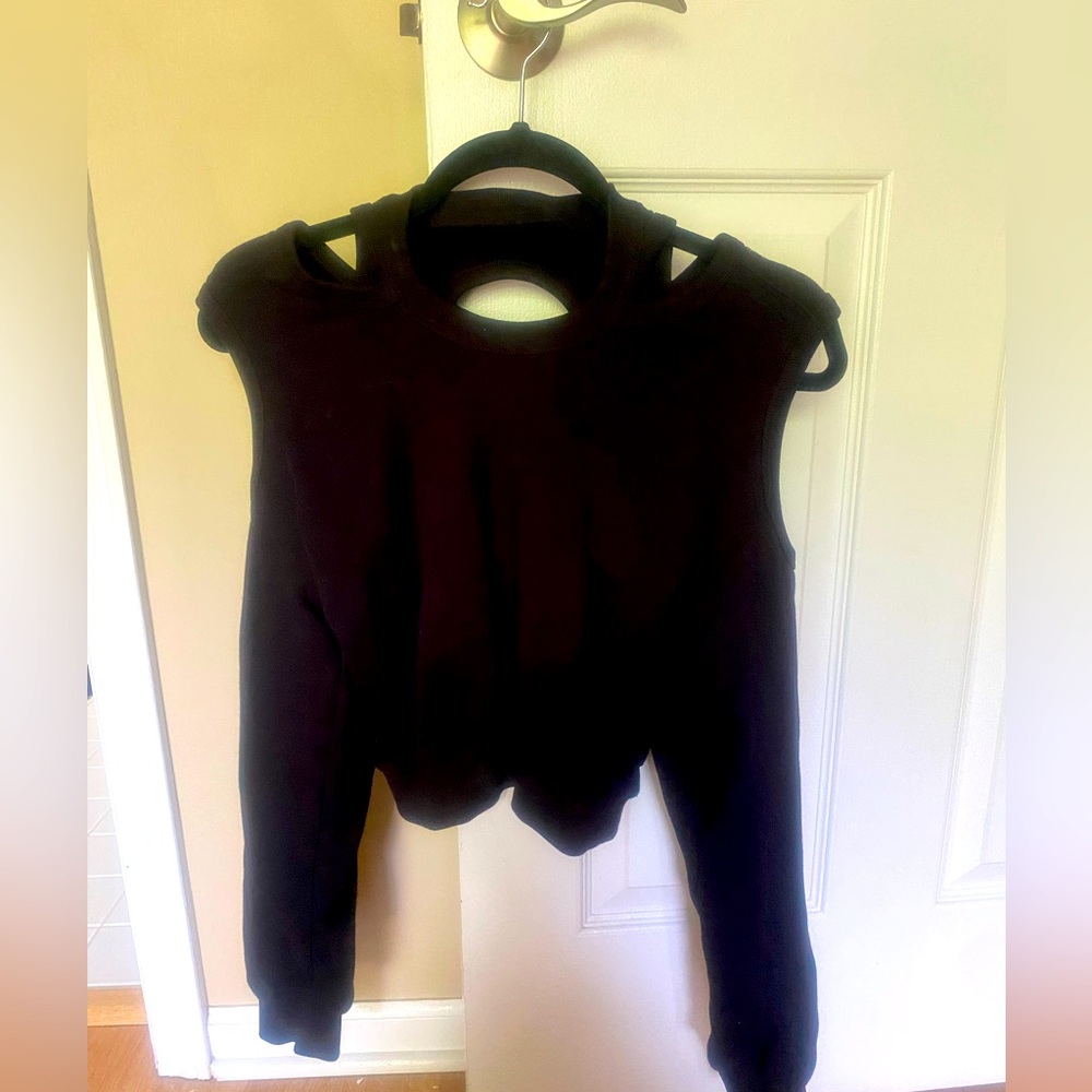 Women’s Funky Black Cutout cold shoulder Long Sleeve sweatshirt